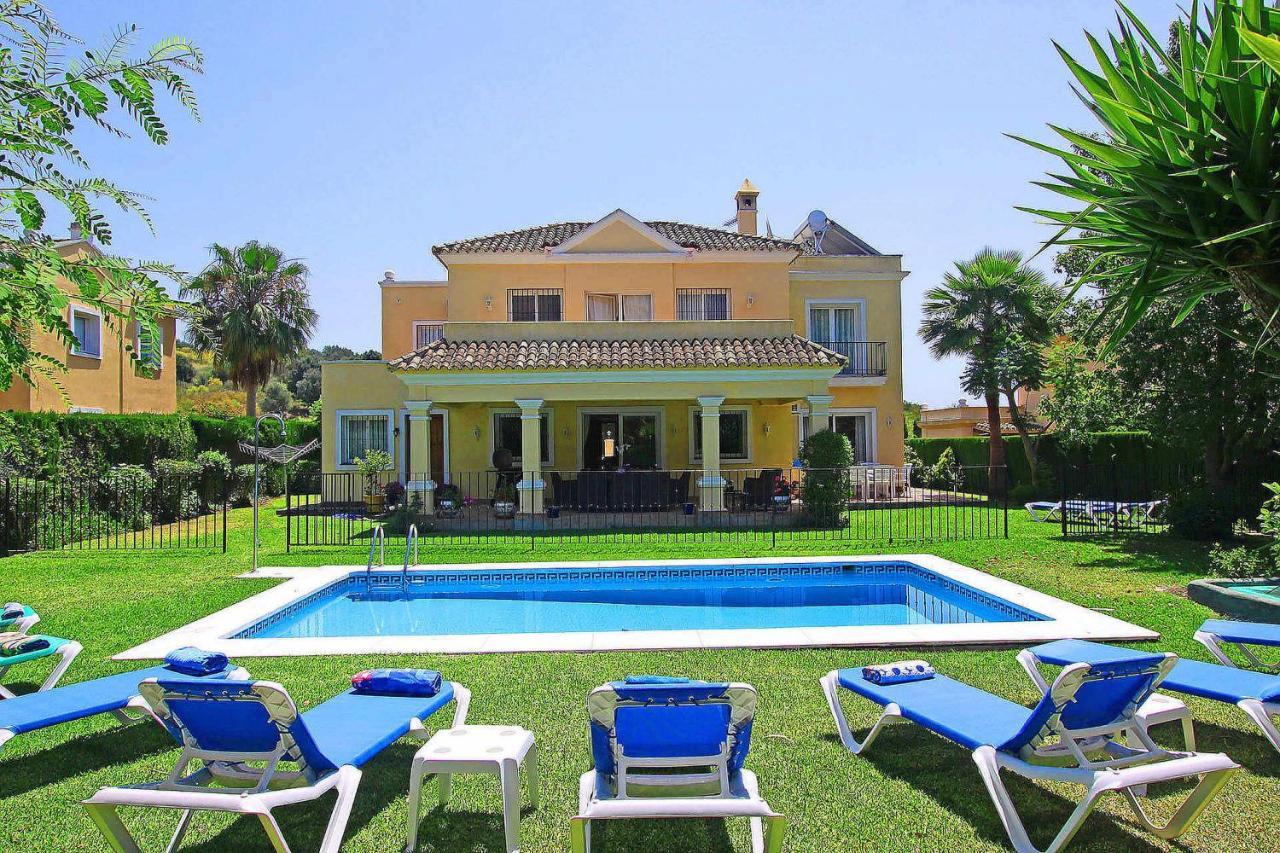 1106 Marbella Large Family Villa Estepona Bagian luar foto