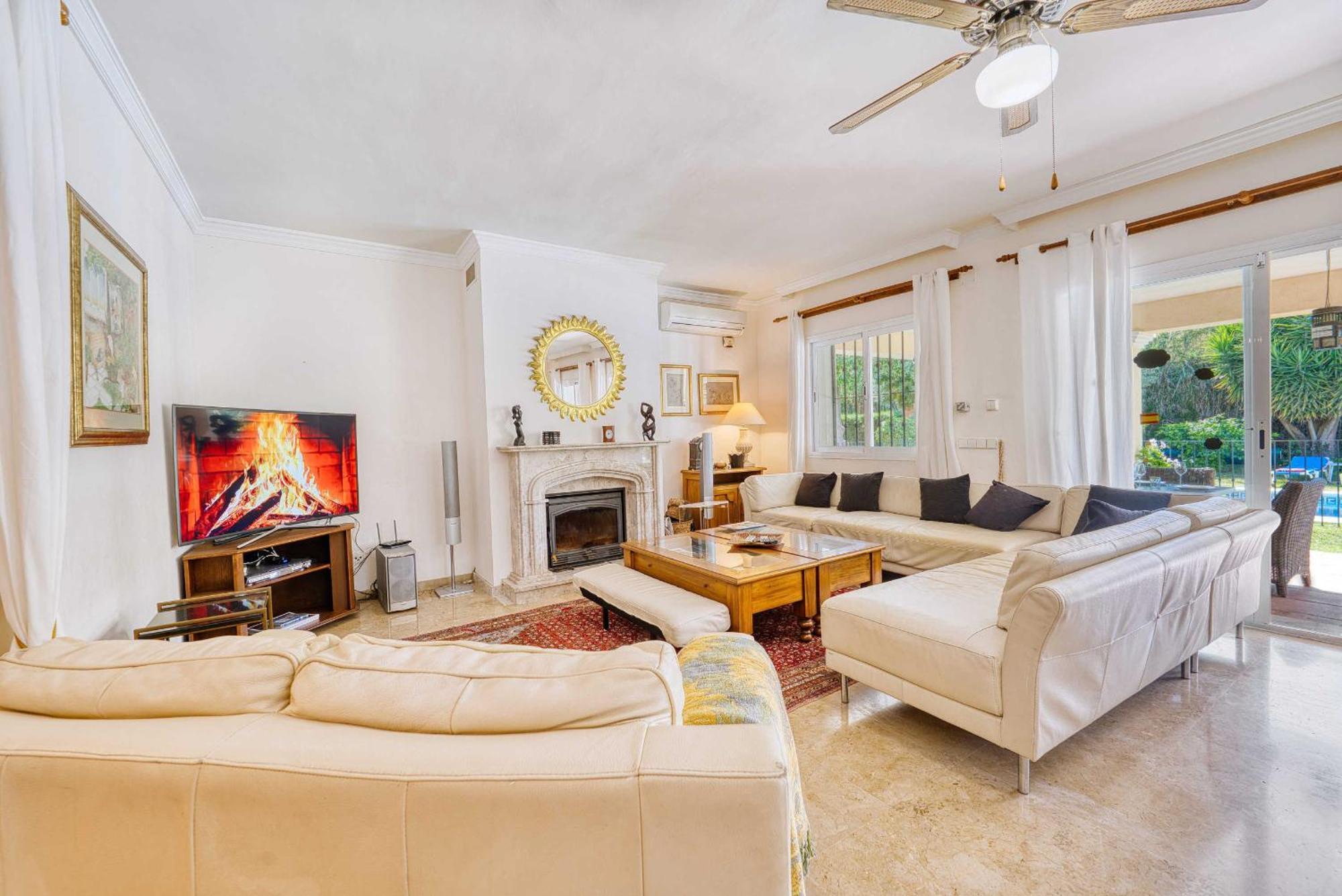 1106 Marbella Large Family Villa Estepona Bagian luar foto