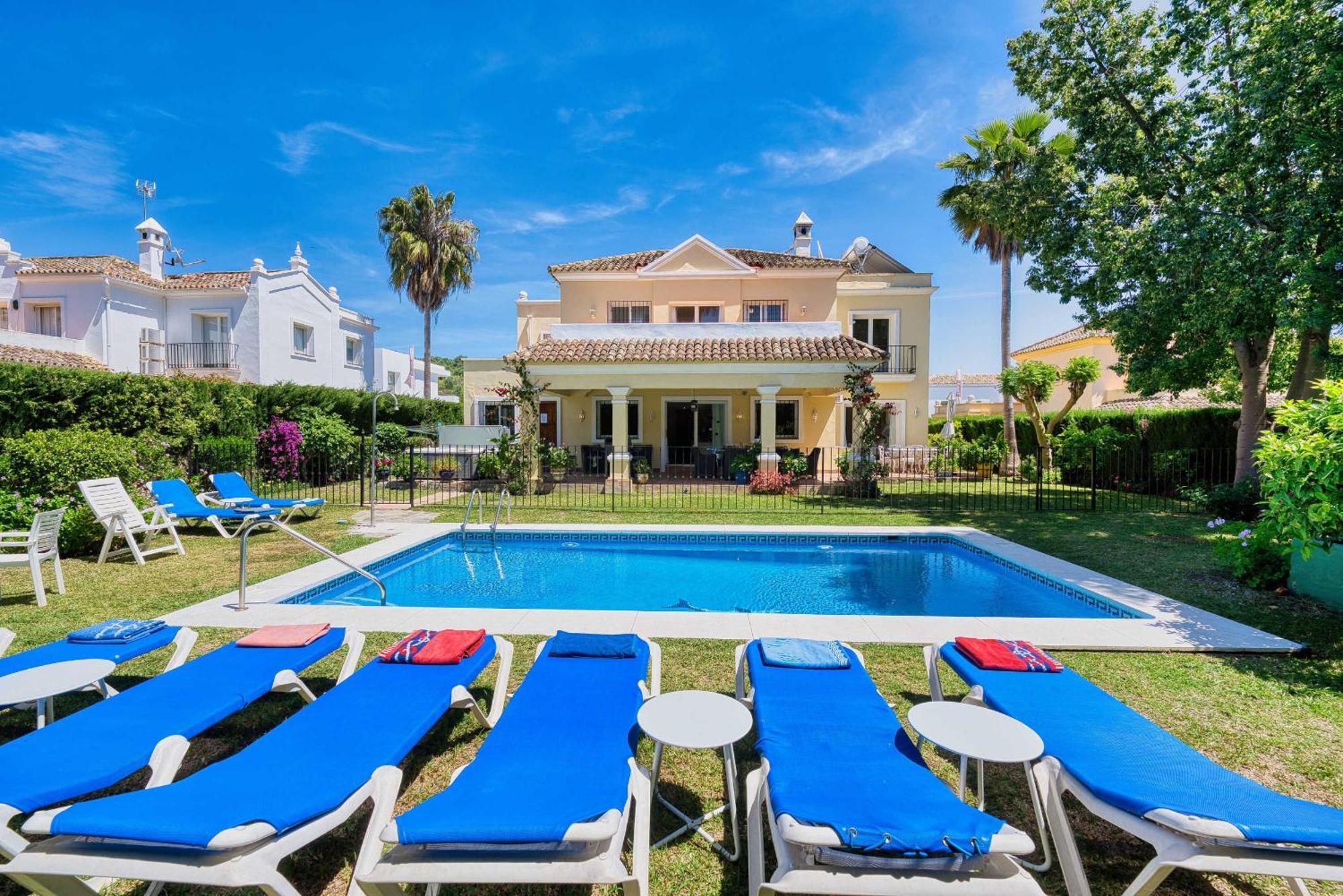 1106 Marbella Large Family Villa Estepona Bagian luar foto