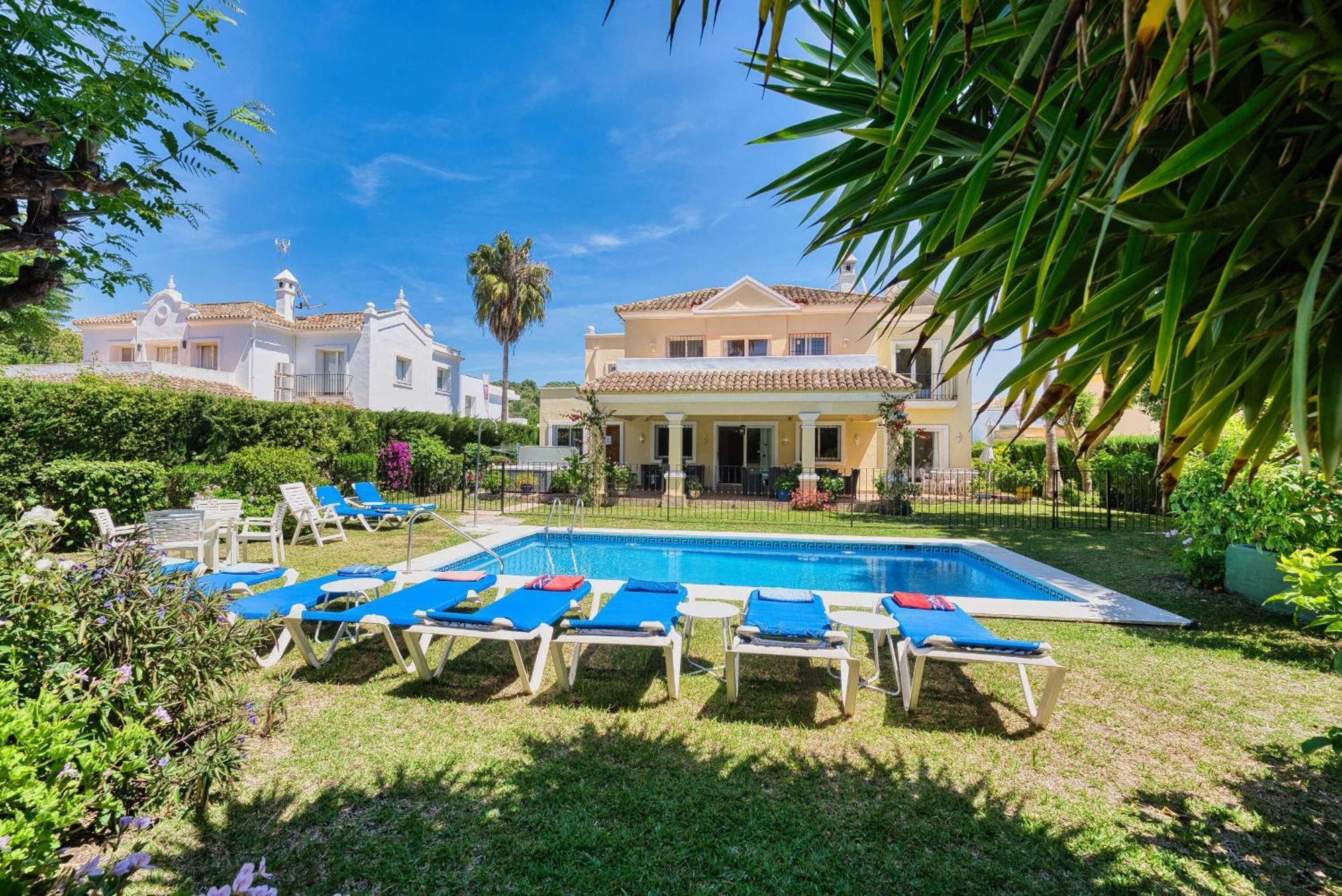1106 Marbella Large Family Villa Estepona Bagian luar foto
