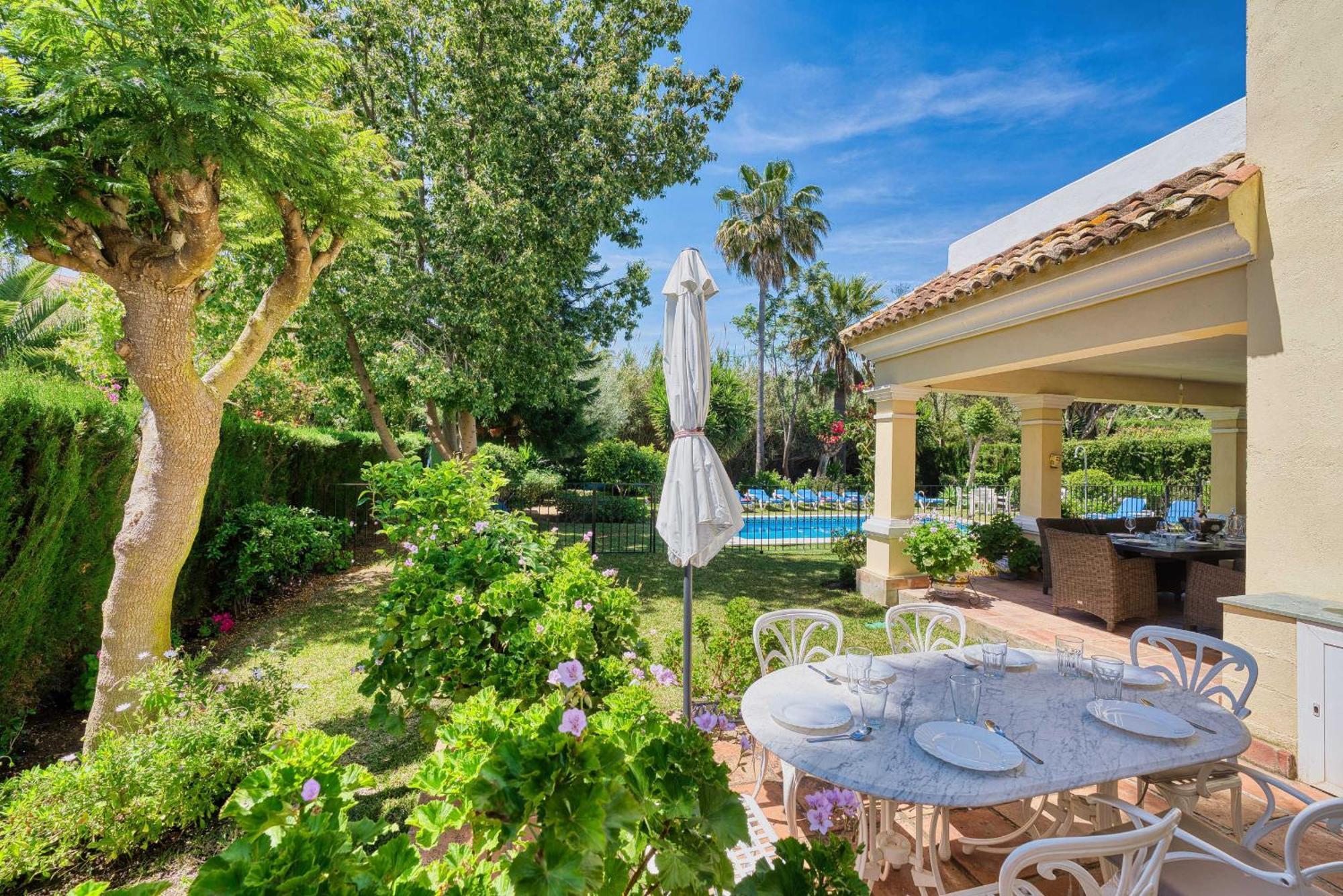 1106 Marbella Large Family Villa Estepona Bagian luar foto