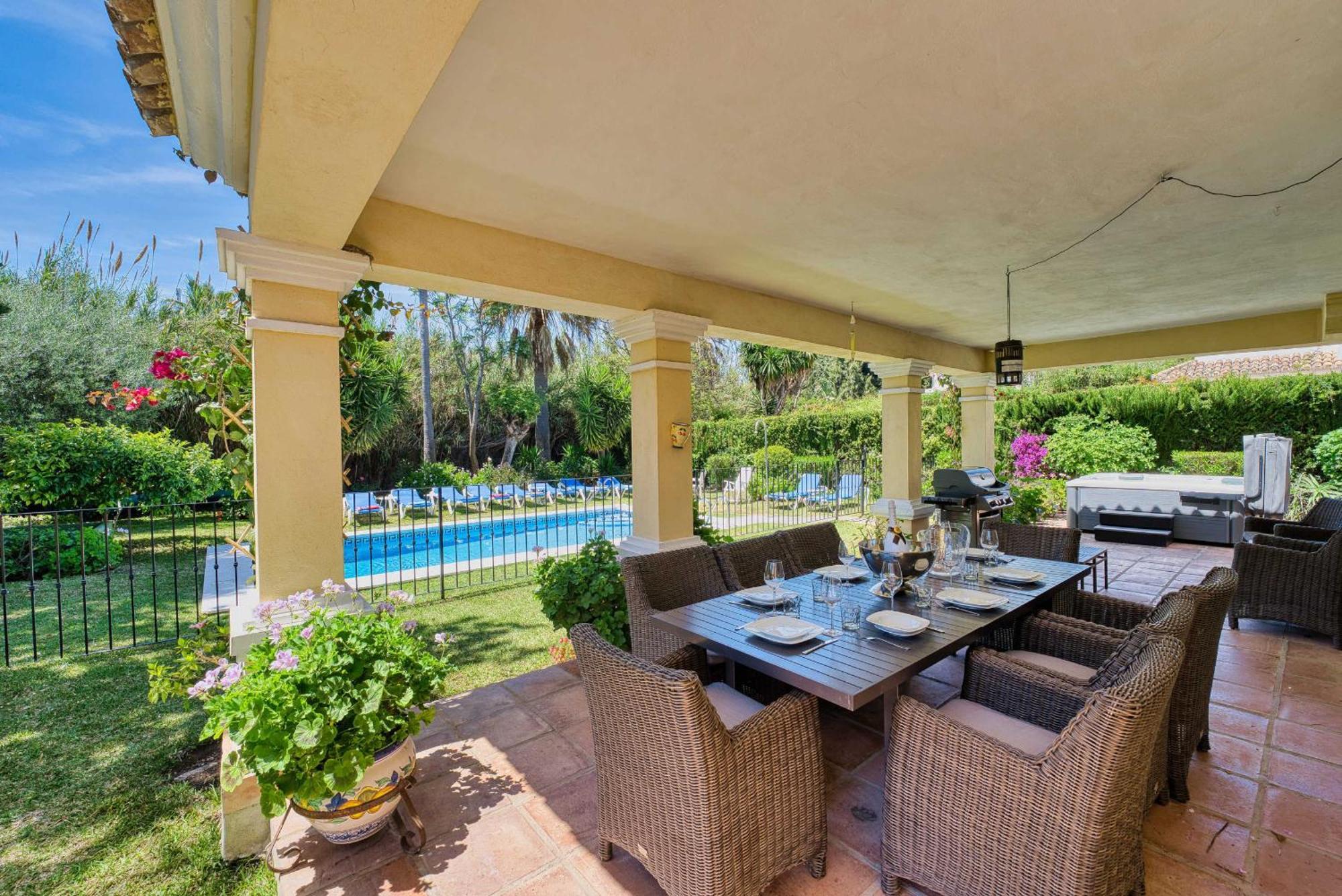 1106 Marbella Large Family Villa Estepona Bagian luar foto