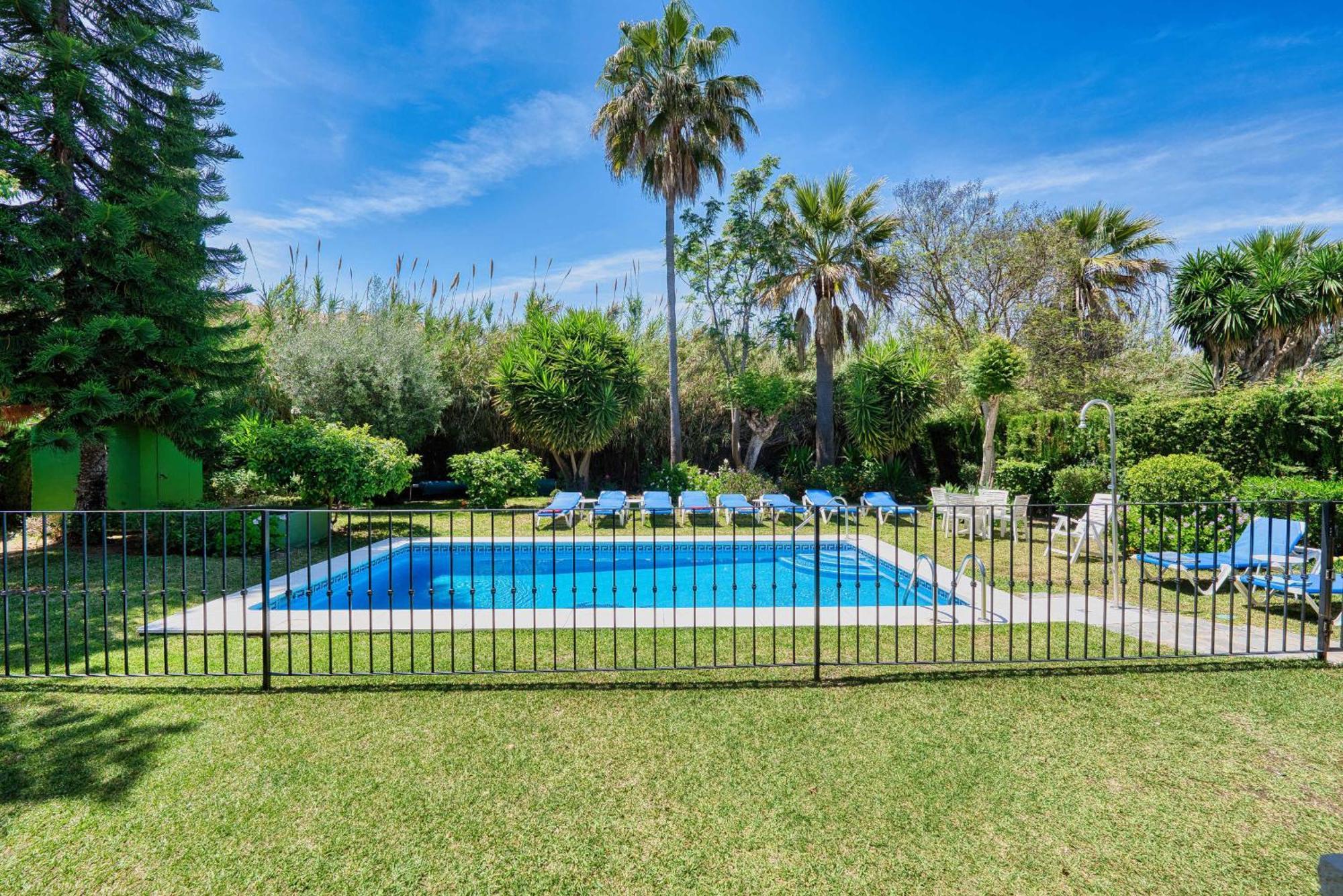 1106 Marbella Large Family Villa Estepona Bagian luar foto
